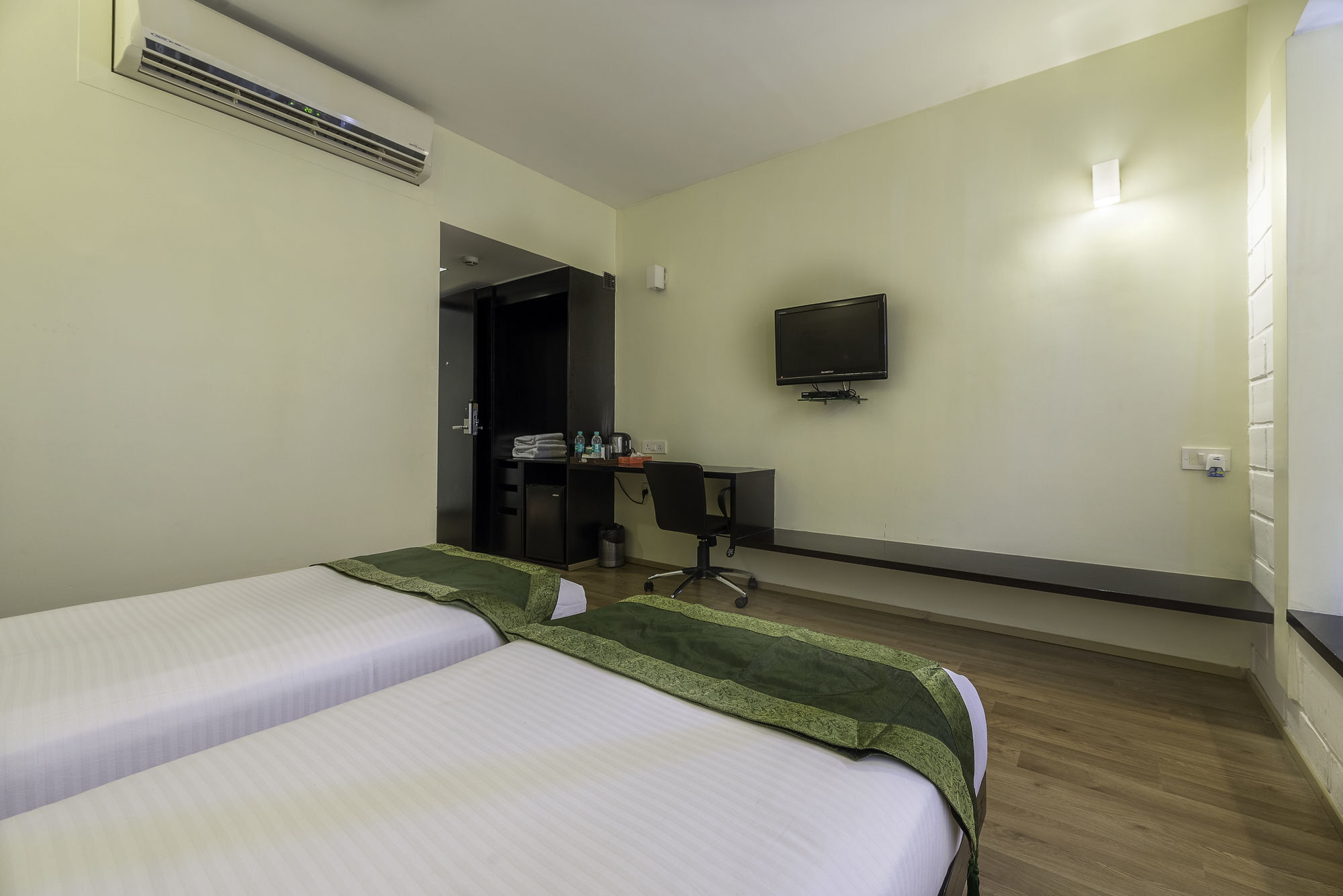 Treebo Trend Spektrum Suites ไมซอร์ ภายนอก รูปภาพ