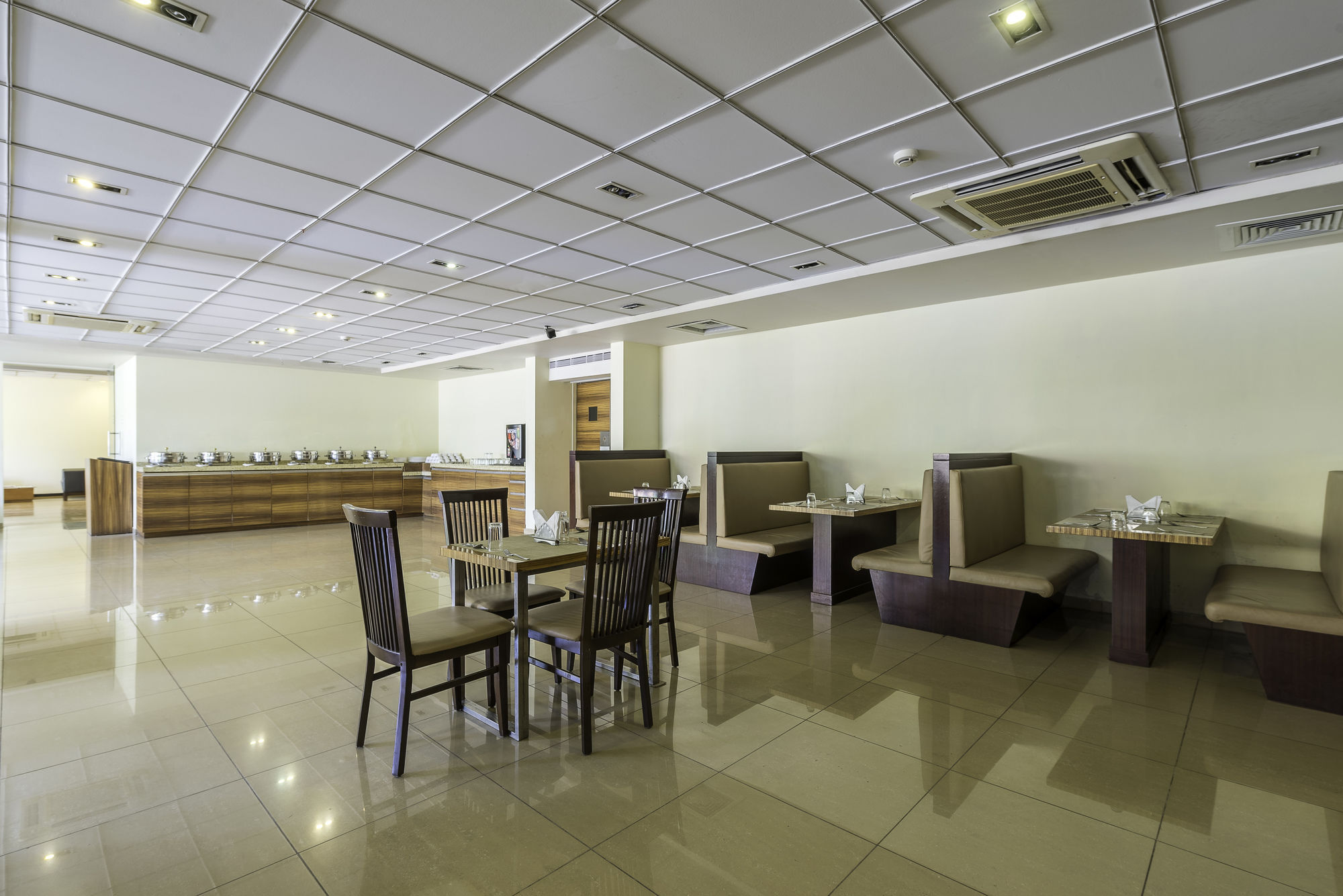Treebo Trend Spektrum Suites ไมซอร์ ภายนอก รูปภาพ