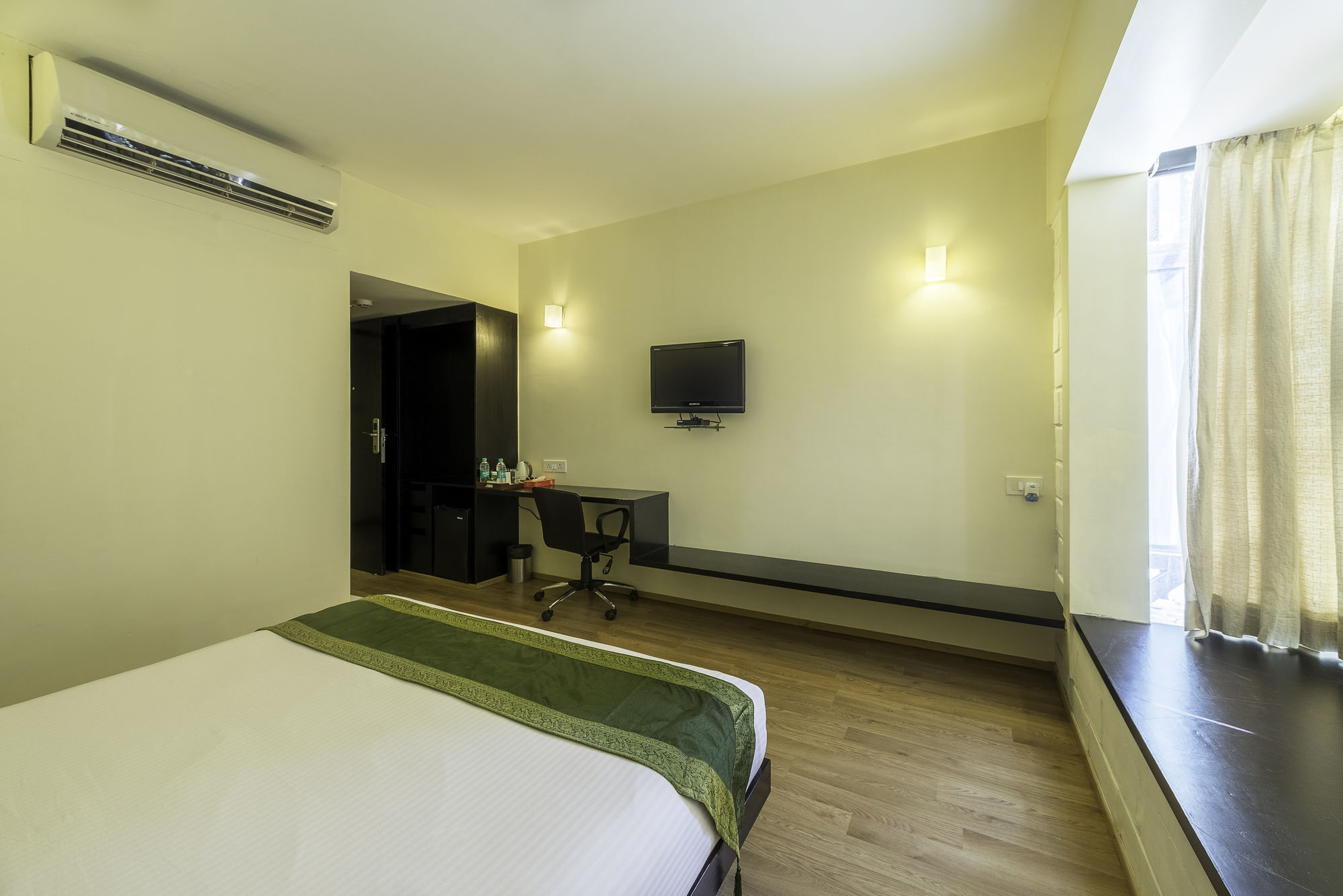 Treebo Trend Spektrum Suites ไมซอร์ ภายนอก รูปภาพ