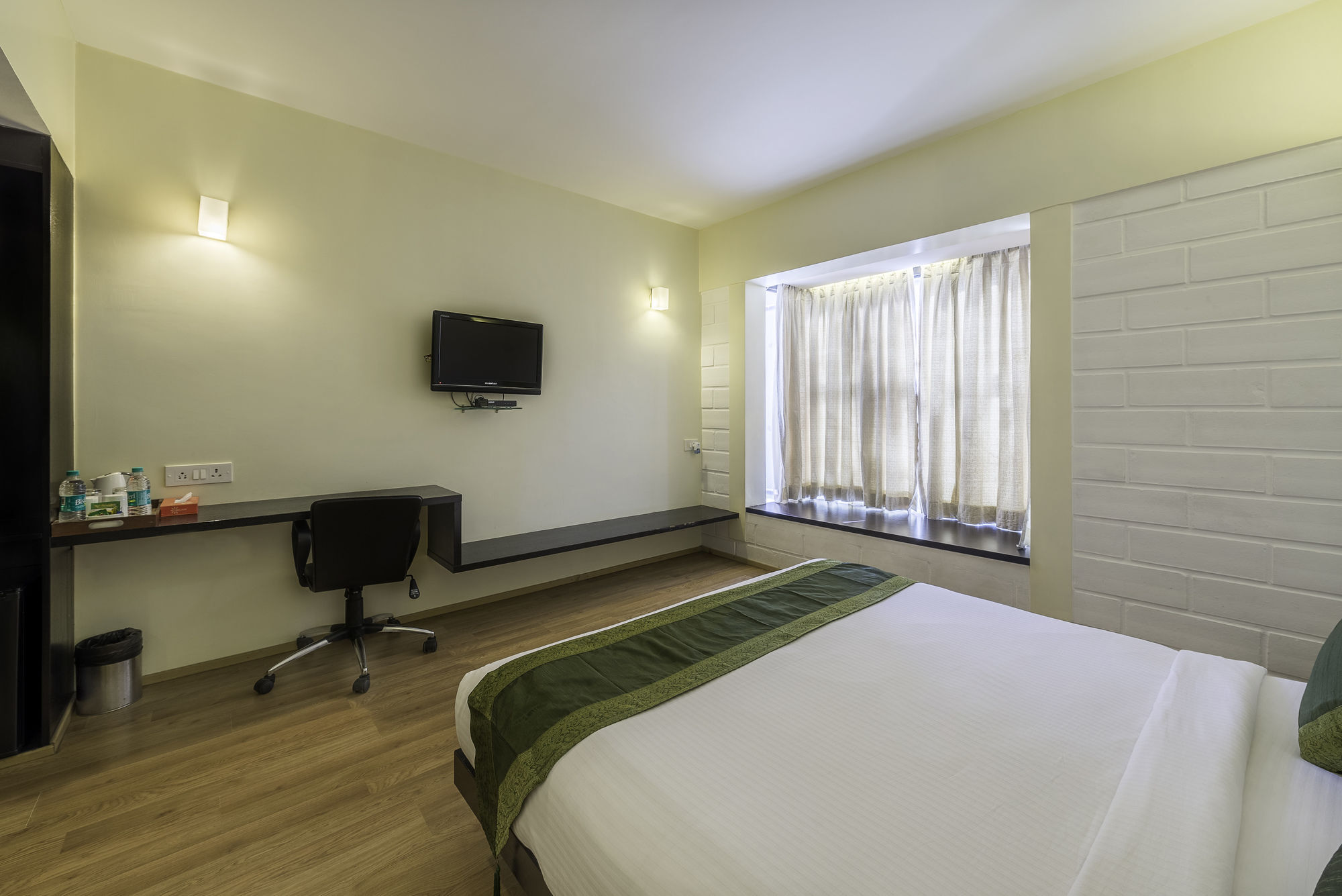 Treebo Trend Spektrum Suites ไมซอร์ ภายนอก รูปภาพ
