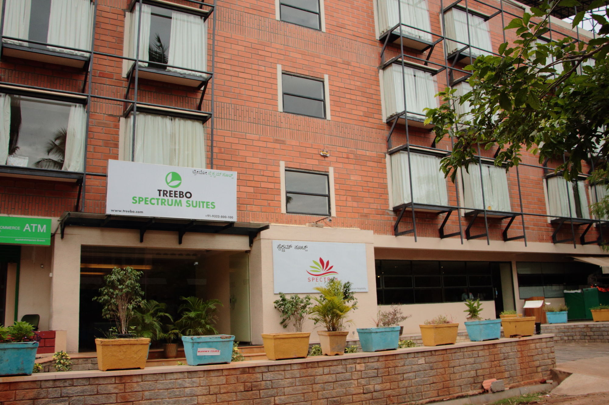 Treebo Trend Spektrum Suites ไมซอร์ ภายนอก รูปภาพ